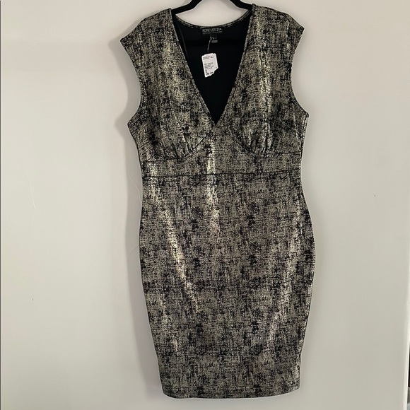 Forever 21 Plus Size 2X Black Gold Metallic Foil Dress NWT - Picture 1 of 11